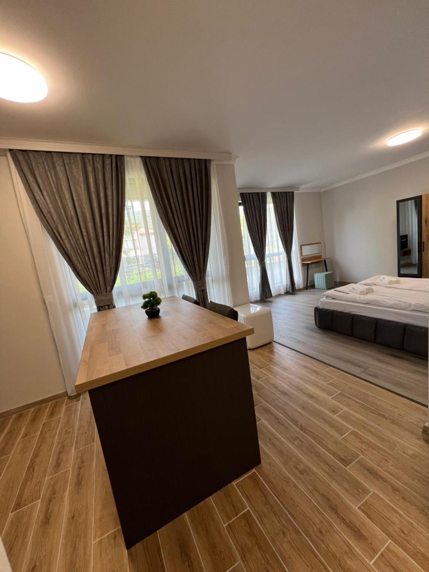 Green Park Apartments And Rooms For Guests Asenovgrad Exteriör bild