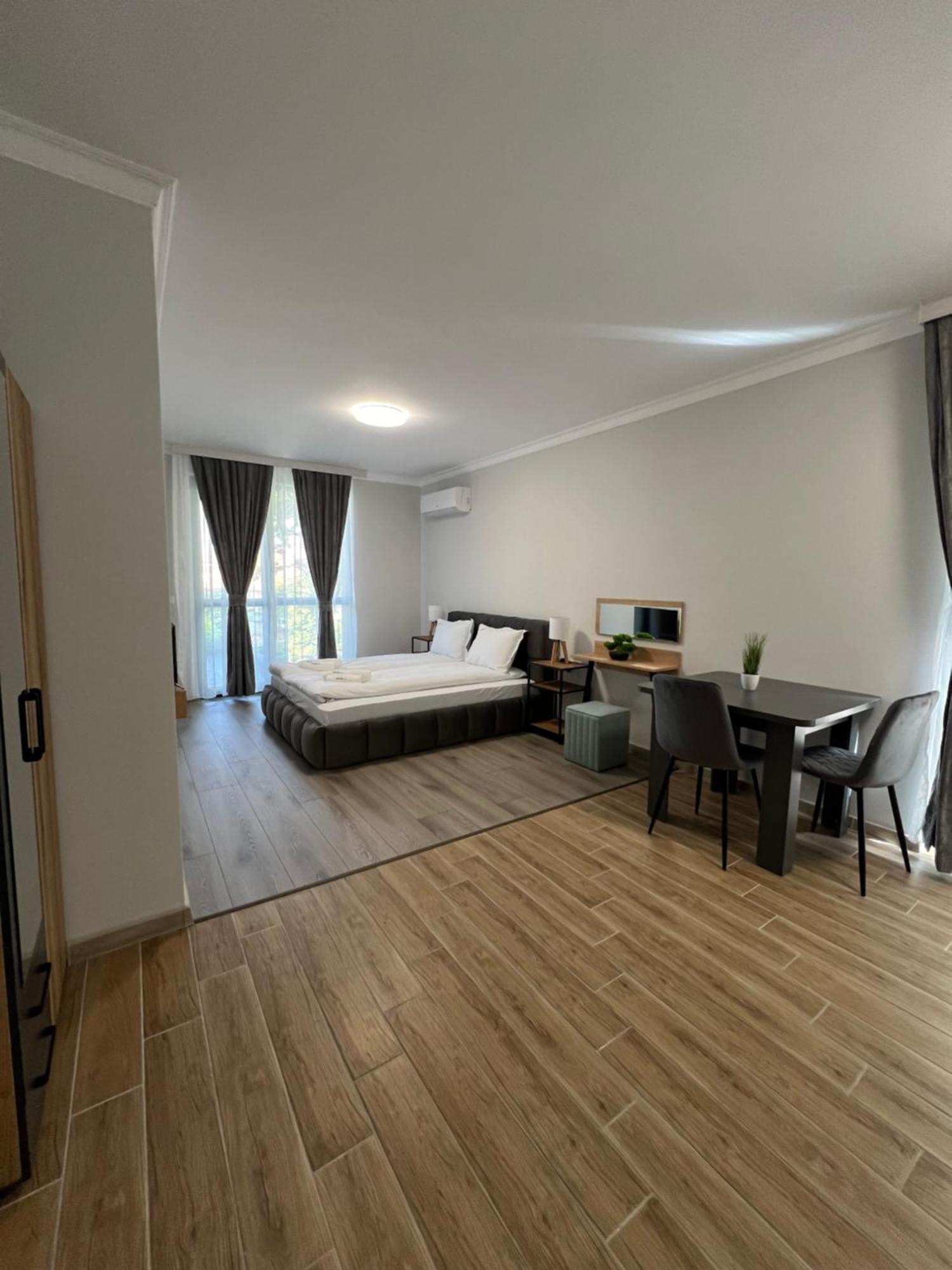 Green Park Apartments And Rooms For Guests Asenovgrad Exteriör bild